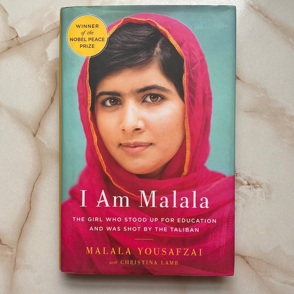I Am Malala: The Girl Who Stood Up for Education and Was Shot by the Taliban - Picture 1 of 2